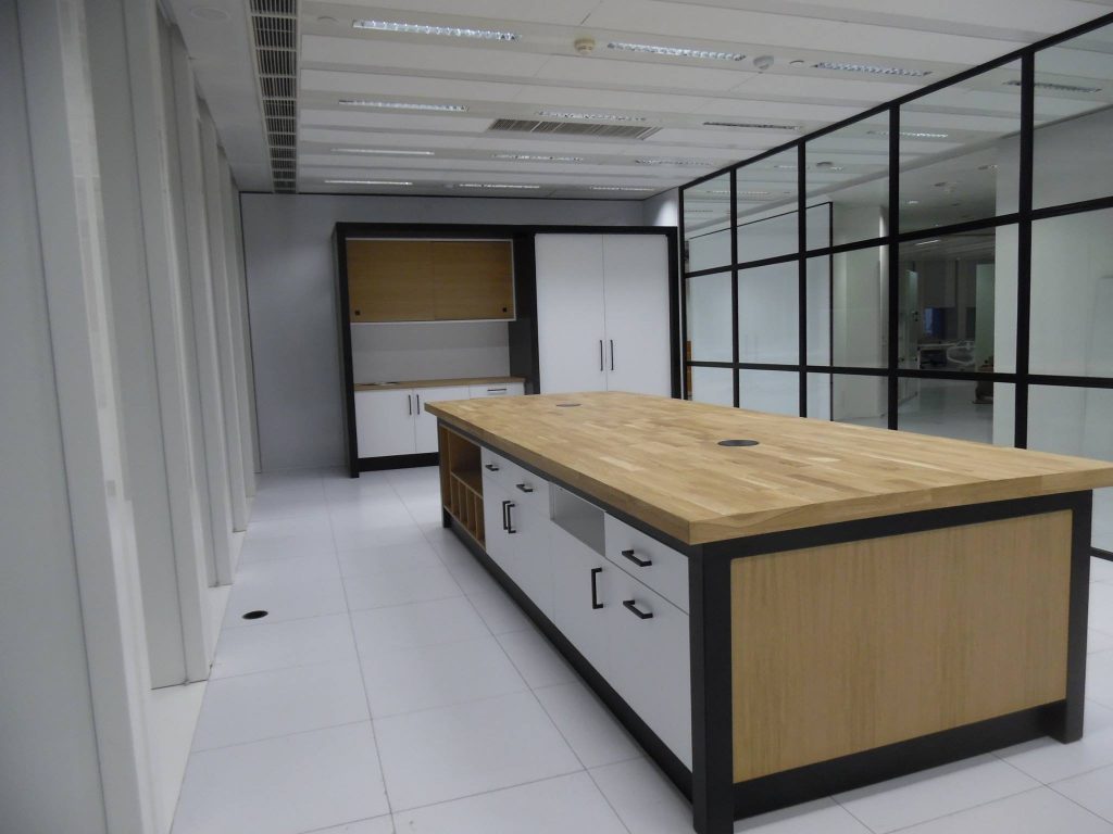 Oficinas y laboratorio de Muebles Ramycor