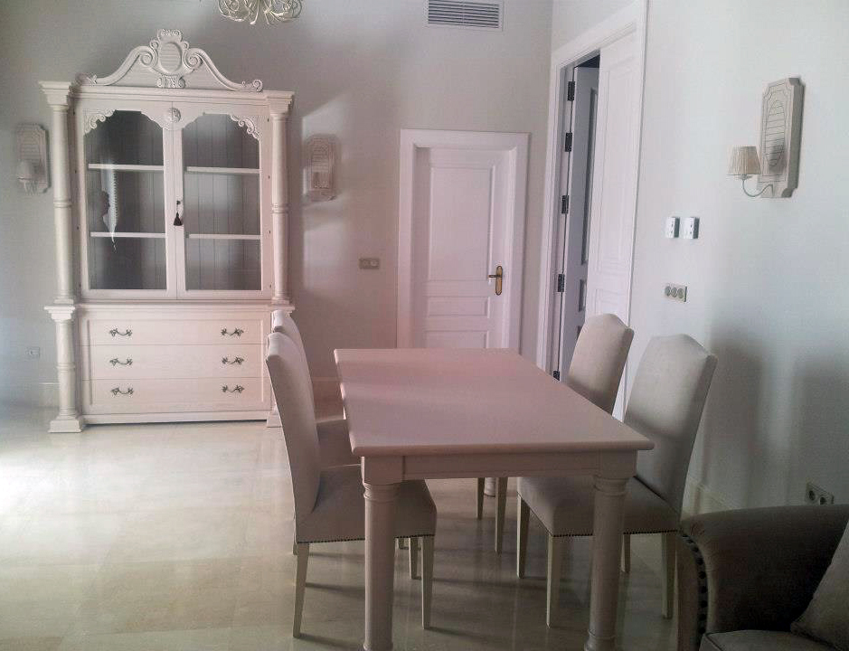 SALÓN MADERA DE ROBLE