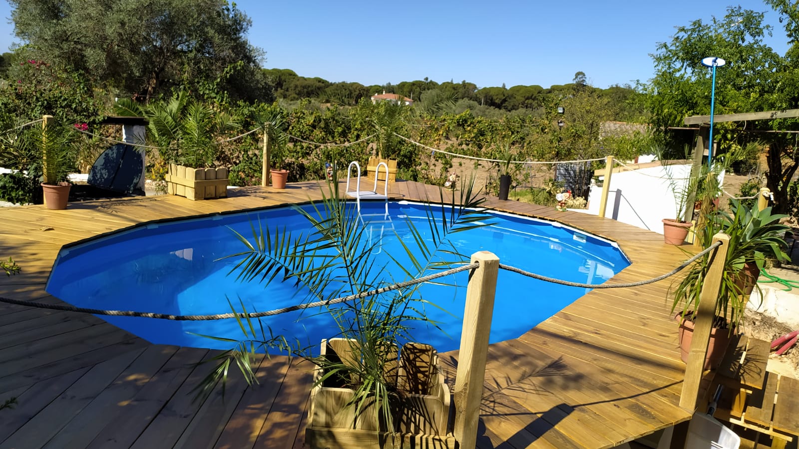 Cubierta para piscina de madera y a medida