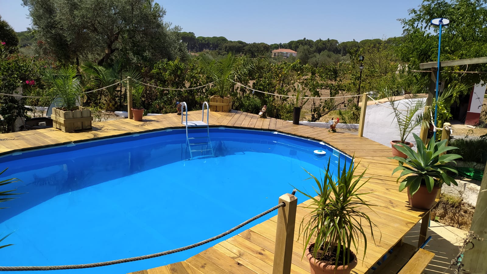 Cubierta para piscina de madera y a medida